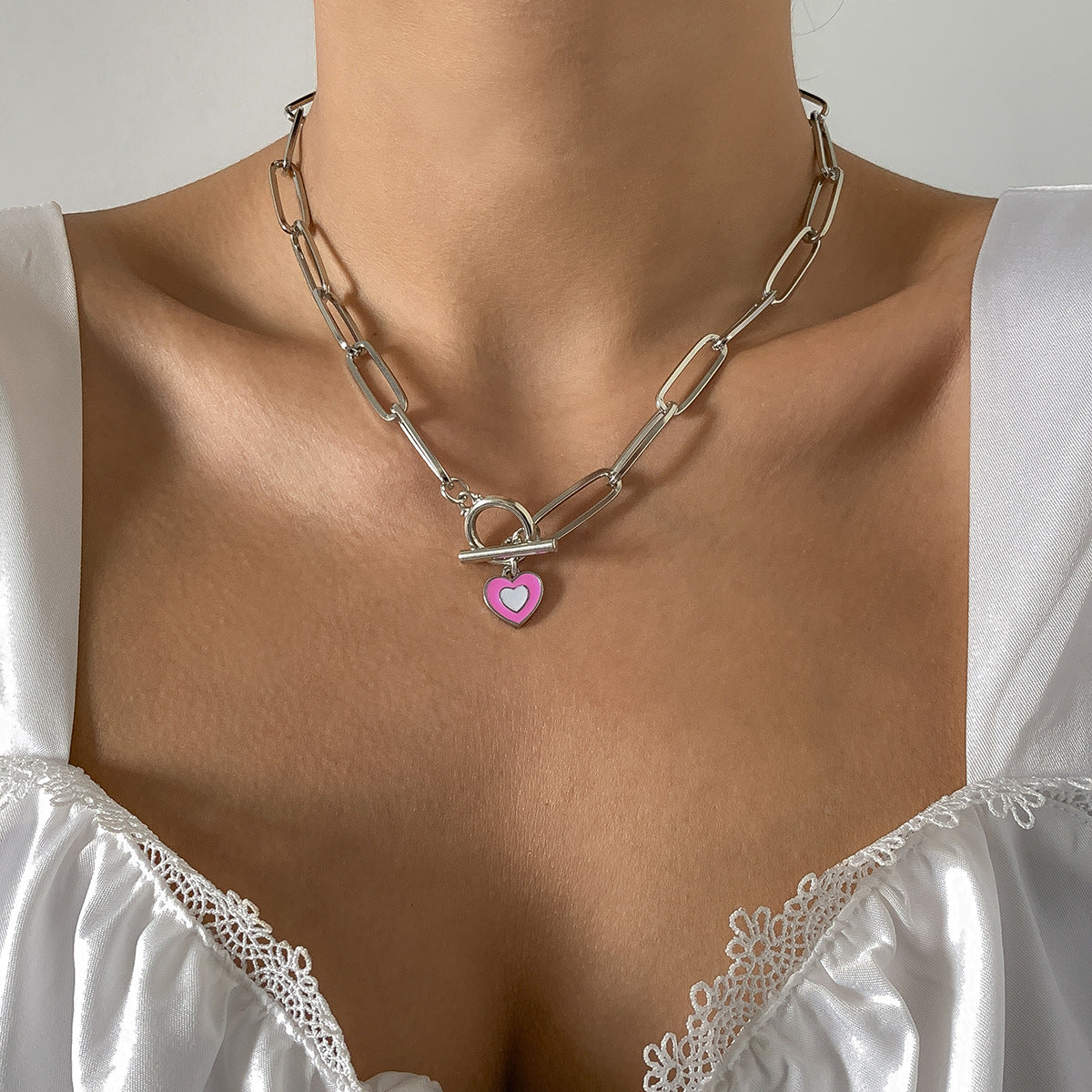 Jewelry hip-hop metal ot buckle chain collarbone necklace retro simple drop nectarine heart-shaped necklace