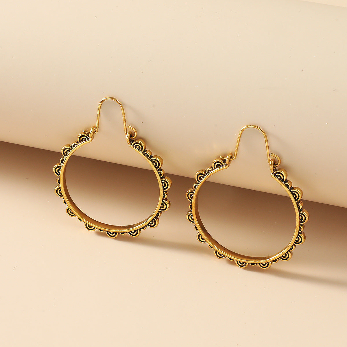 Retro Simple Hollow Earrings Creative Metal Geometric Earrings Earrings Exaggerated Irregular Round Earrings For Women