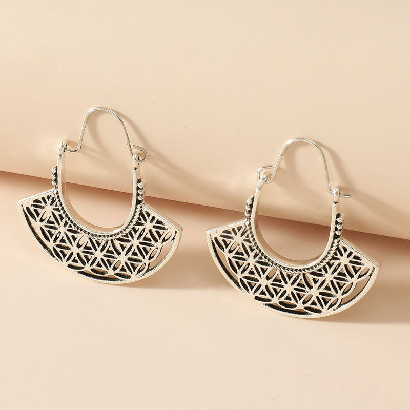 Retro Simple Hollow Earrings Creative Metal Geometric Earrings Earrings Exaggerated Irregular Round Earrings For Women