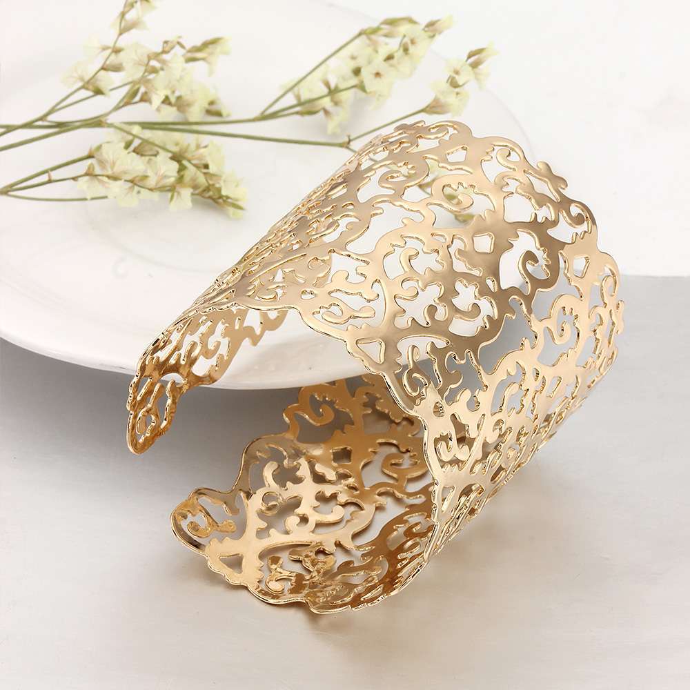 New Year Jewelry Fashion Exaggerated Irregular Hollow Graphic Metal Bracelet Bracelet