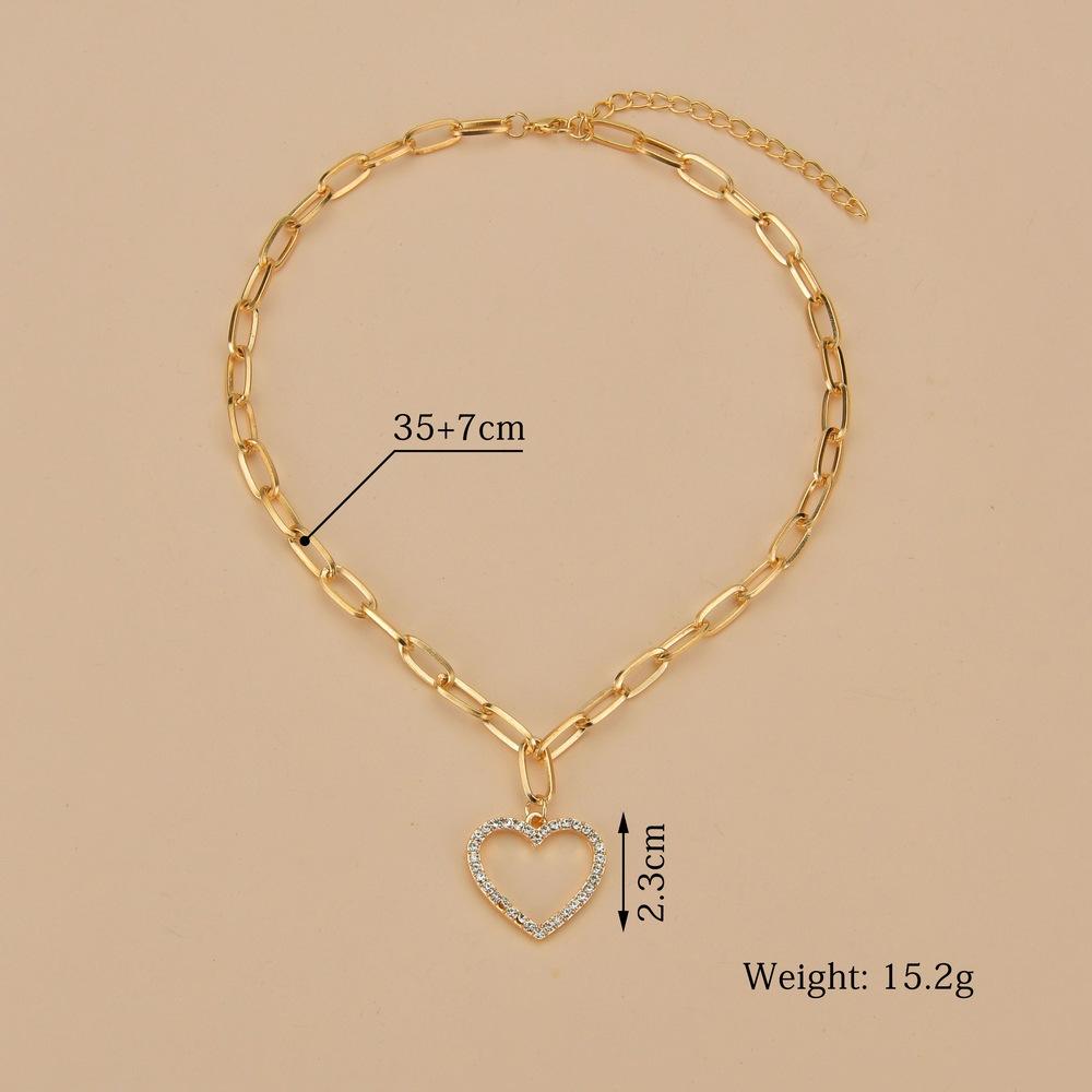 Fashion Simple Alloy Peach Heart Pendant Necklace Rhinestone Clavicle Chain Necklace Ladies Accessories