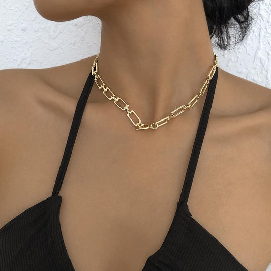 N8877 Simple Fashion Necklace Female OT Buckle Geometric Fashion Square Chain Necklace French Light Luxury Necklace