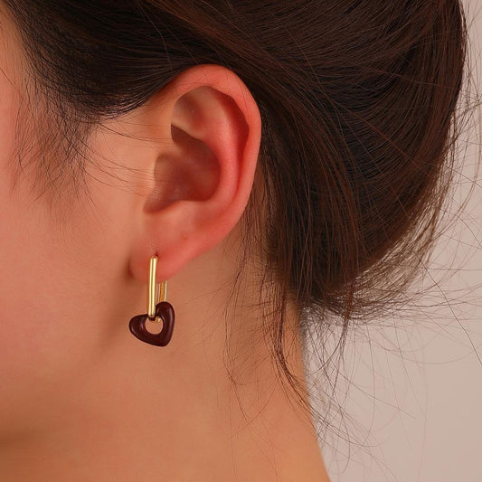 French retro wine red love earrings women's fashion light luxury niche temperament heart pendant earrings Hong Kong earrings