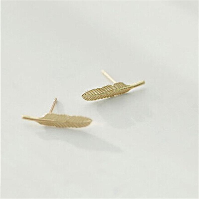 Earrings Exquisite Feather Shape Stud Earrings Elegant Women Jewelry