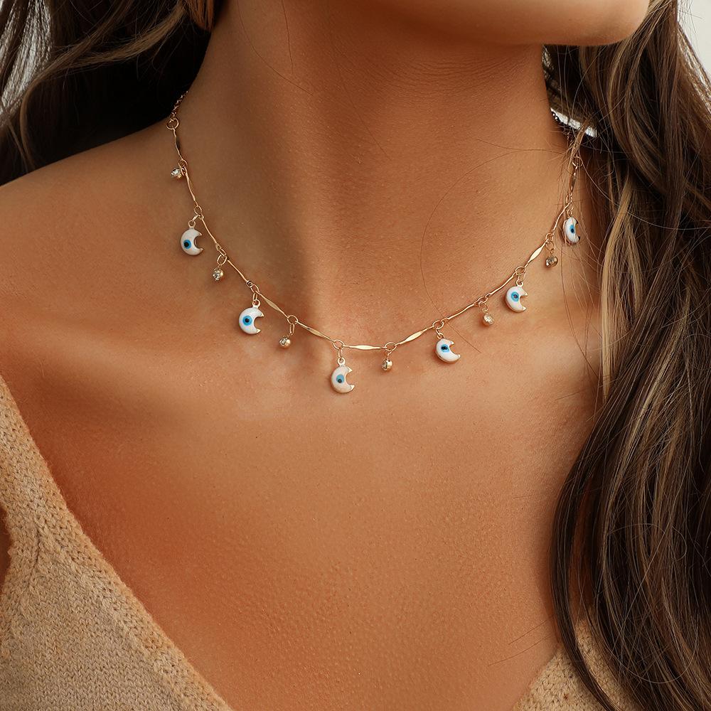 Simple personality fashion moon dripping oil eyes short collarbone chain necklace versatile temperament female jewelry
