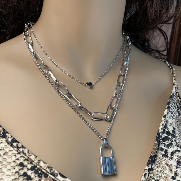 Jewelry Retro Chain Peach Heart Lock Pendant Necklace Women's Creative Geometric Multilayer Lock Necklace