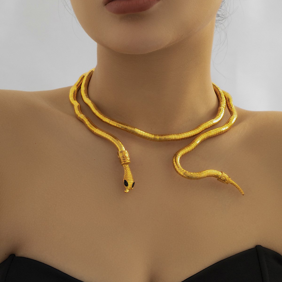 Personalized sexy winding snake necklace fashion niche metal texture diy all-match clavicle necklace