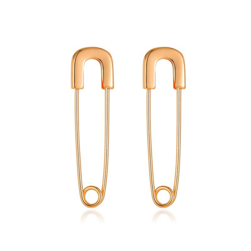 Paper clip earrings personality design sense simple ins cold cool handsome male and female pin earrings