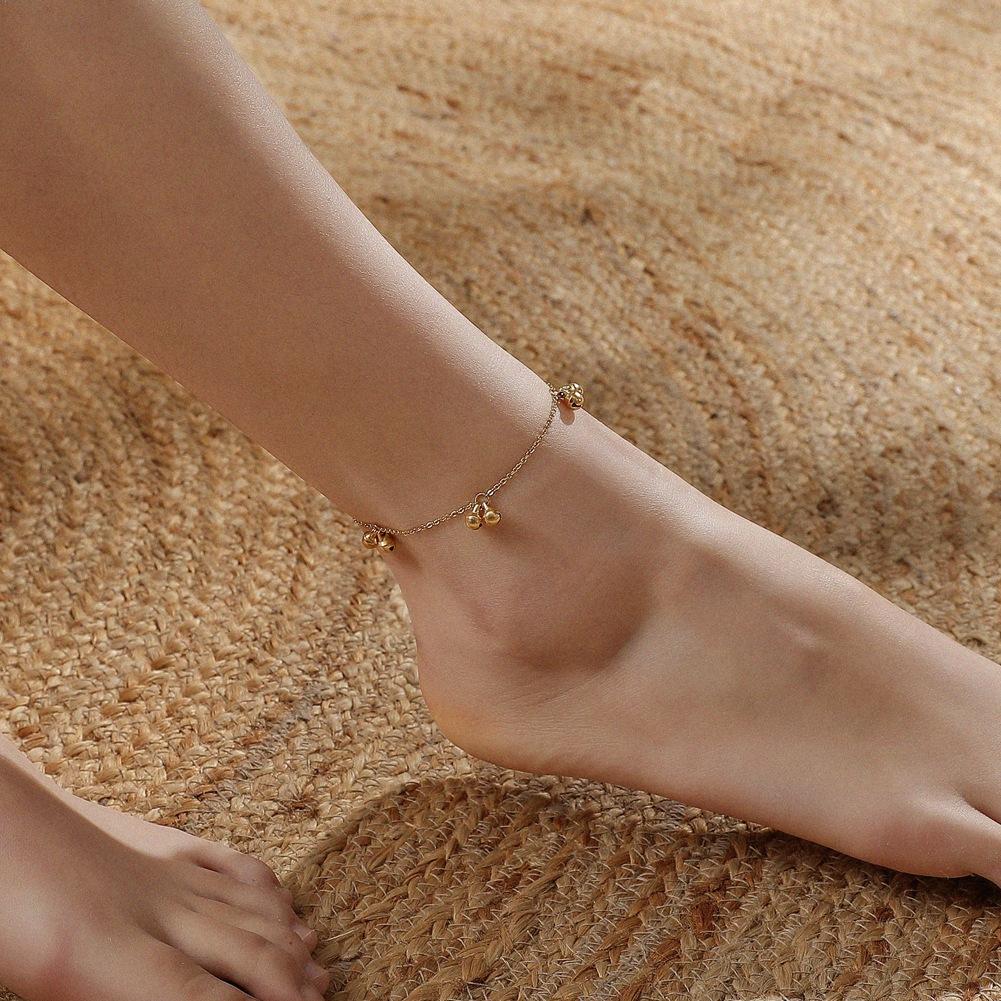 Small fresh stainless steel golden bell anklet simple and versatile cute foot decoration year