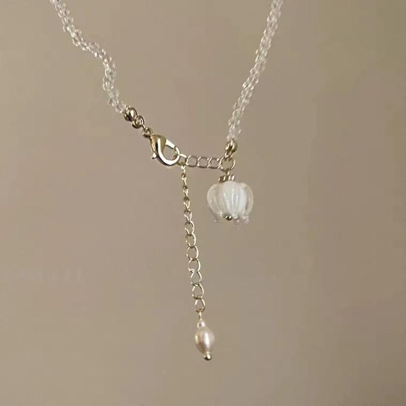 Moonlight Lily of the Valley Super Fairy French Flower Pearl Pendant Necklace Retro High Quality Temperament Vacation Clavicle Chain