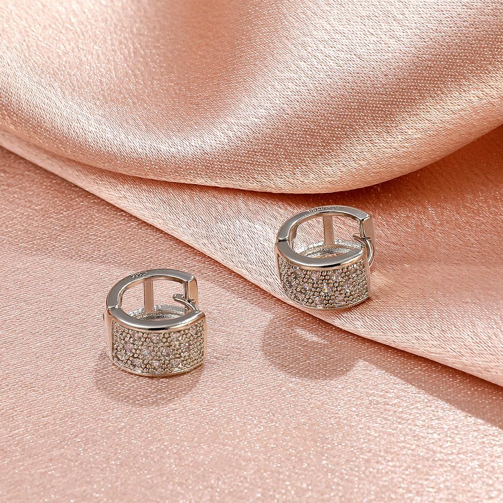 Temperament Diamond Geometric Earrings Fashion Personality Simple Metal Round Earrings Net Red Versatile Earrings Women