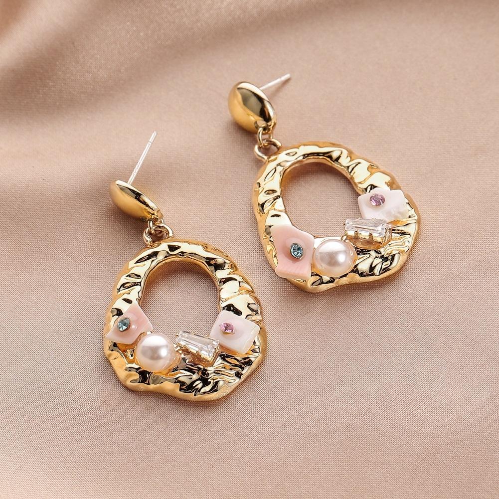 Dongdaemun Irregular Hollow Earrings Temperament High-grade Light Luxury Pearl Shell Earrings Earrings