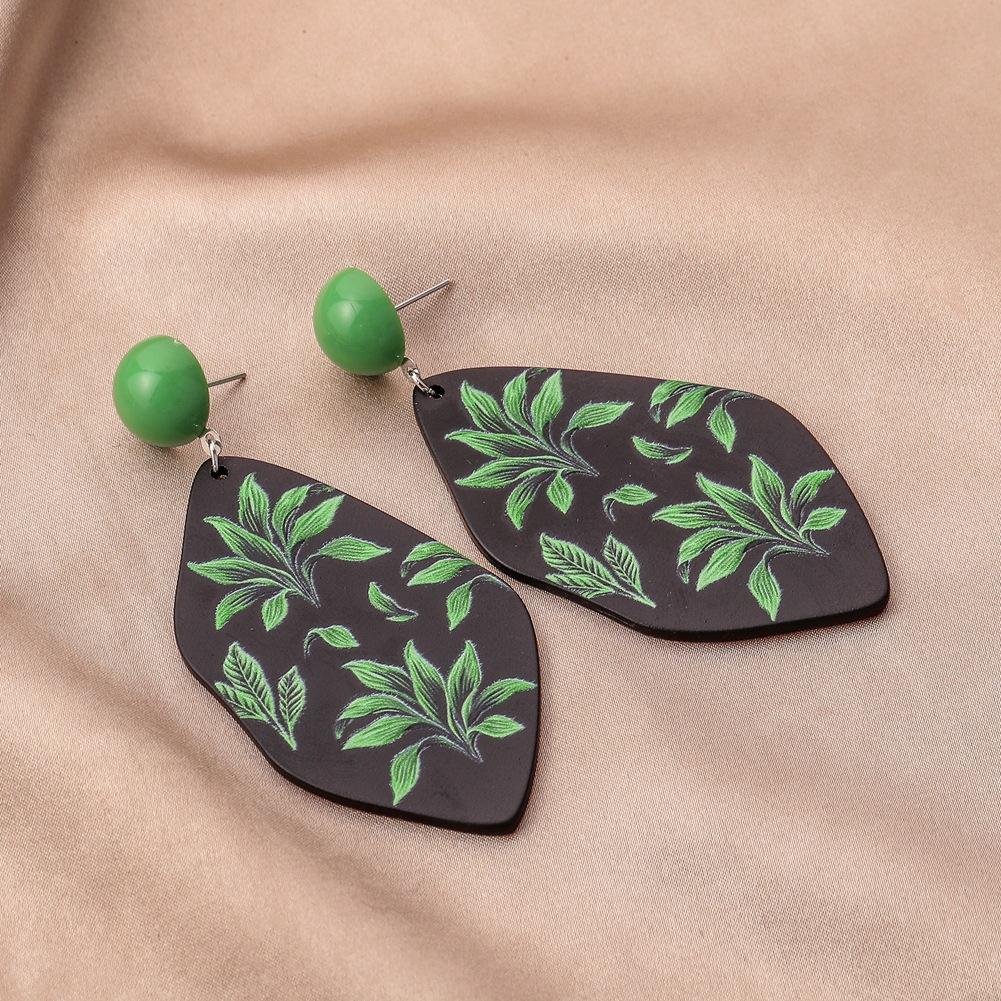 Ins black bottom green plant contrast color graffiti earrings niche personality temperament acrylic ear jewelry