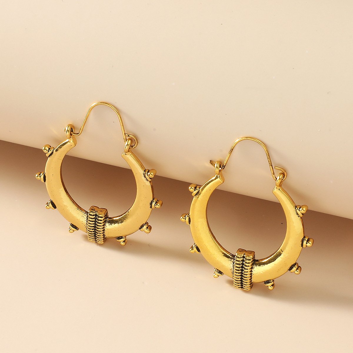 Retro Simple Hollow Earrings Creative Metal Geometric Earrings Earrings Exaggerated Irregular Round Earrings For Women