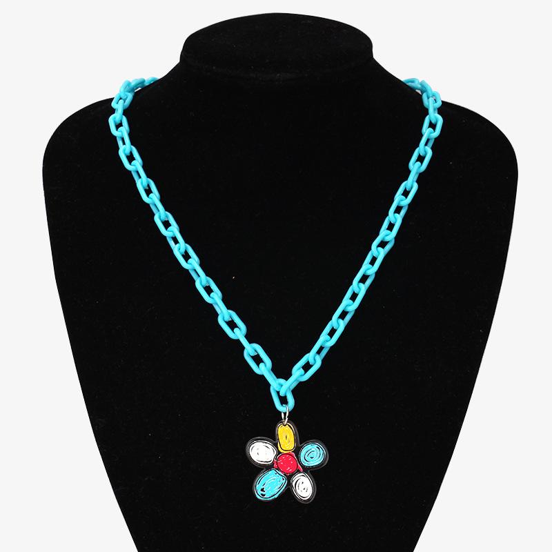 Personality temperament resin chain necklace acrylic flower pendant necklace ins clavicle chain