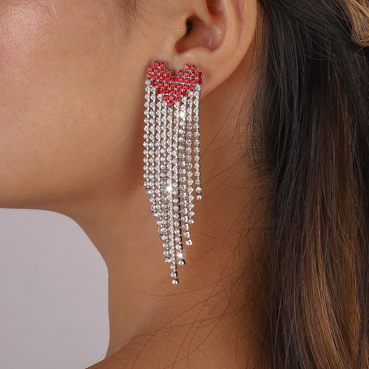 E1392 Exaggerated Long Earrings Rhinestone Claw Chain Tassel Earrings Love Diamond Light Luxury Dinner Earrings