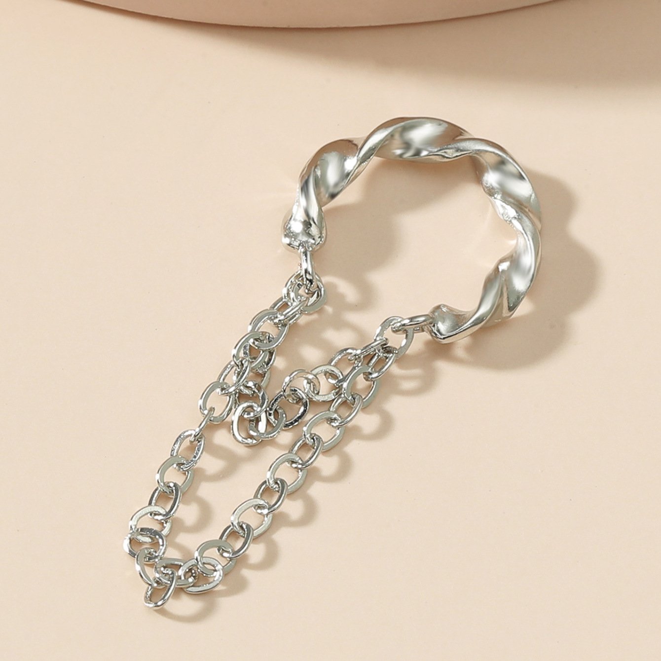 Ins cold geometric ear clip braided twist hole-free tassel earrings fashion creative earrings jewelry female