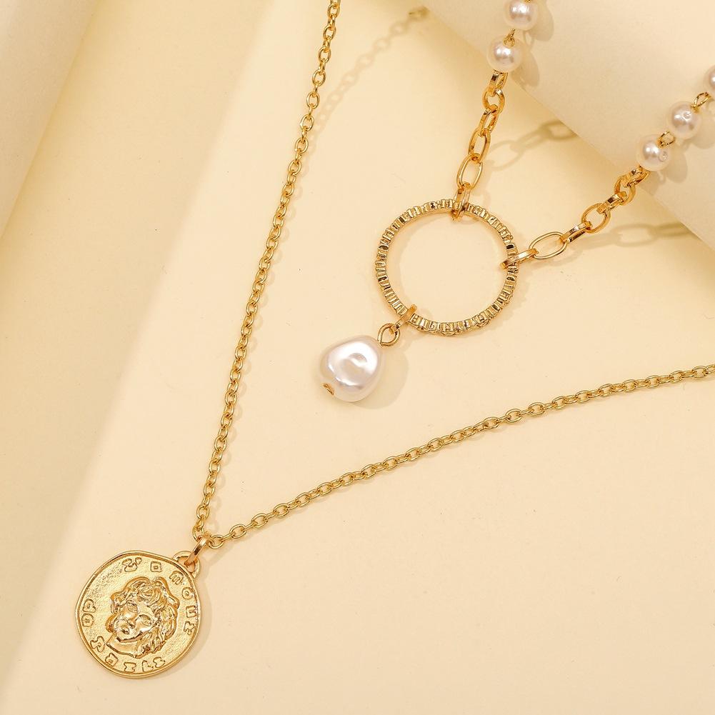 Young luxury niche necklace double circle pearl necklace design clavicle chain simple and indifferent