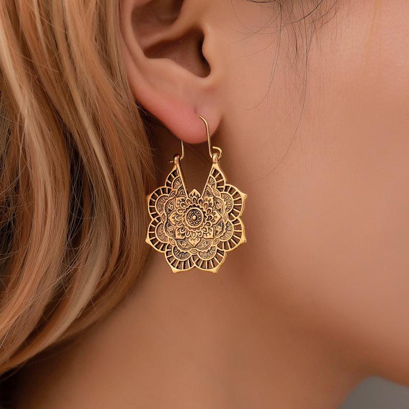 Ethnic Earrings Exotic Retro Metal Hollow Flower Earrings Bohemian Carved Palace Earrings