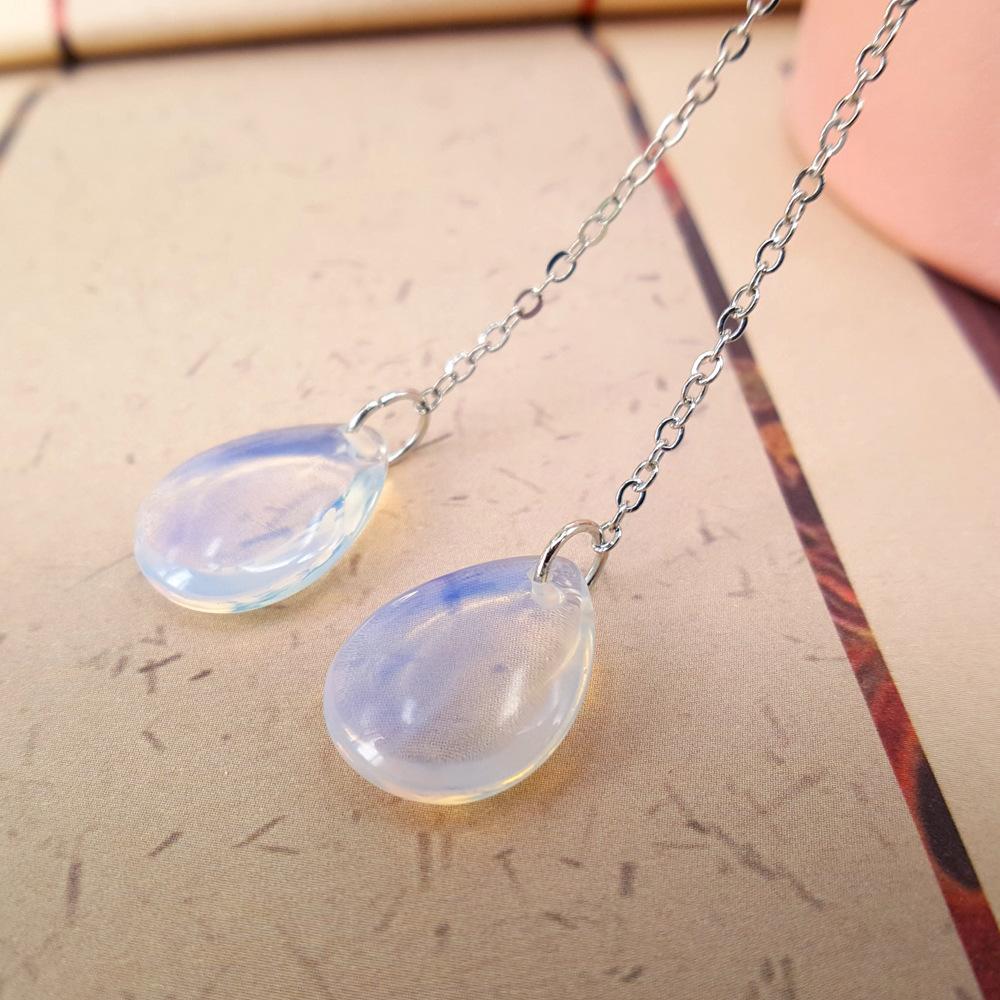 Creative drop-shaped earrings earrings opal earrings fashion white and light earrings of the same style