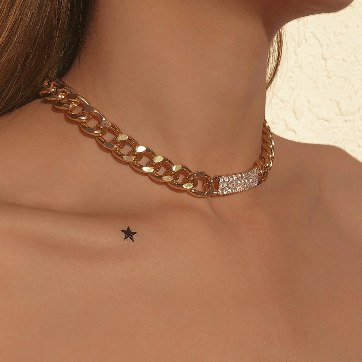 N8884 Exaggerated Personality Short Necklace Cold and Micro-inlaid Punk Hip-Hop Necklace Sweet Cool Street Shooting Show Necklace