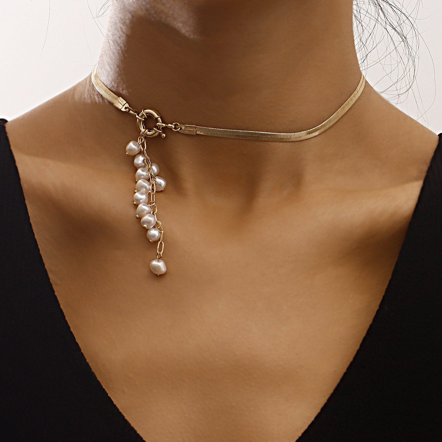Jewelry Fashion Personality Pearl String Pendant Necklace Women's Trendy Model Light Luxury Snake Bone Chain Necklace