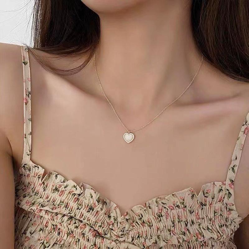 Simple Opal Heart Necklace Female Light Luxury Design Sense Net Red Little Peach Heart Clavicle Chain