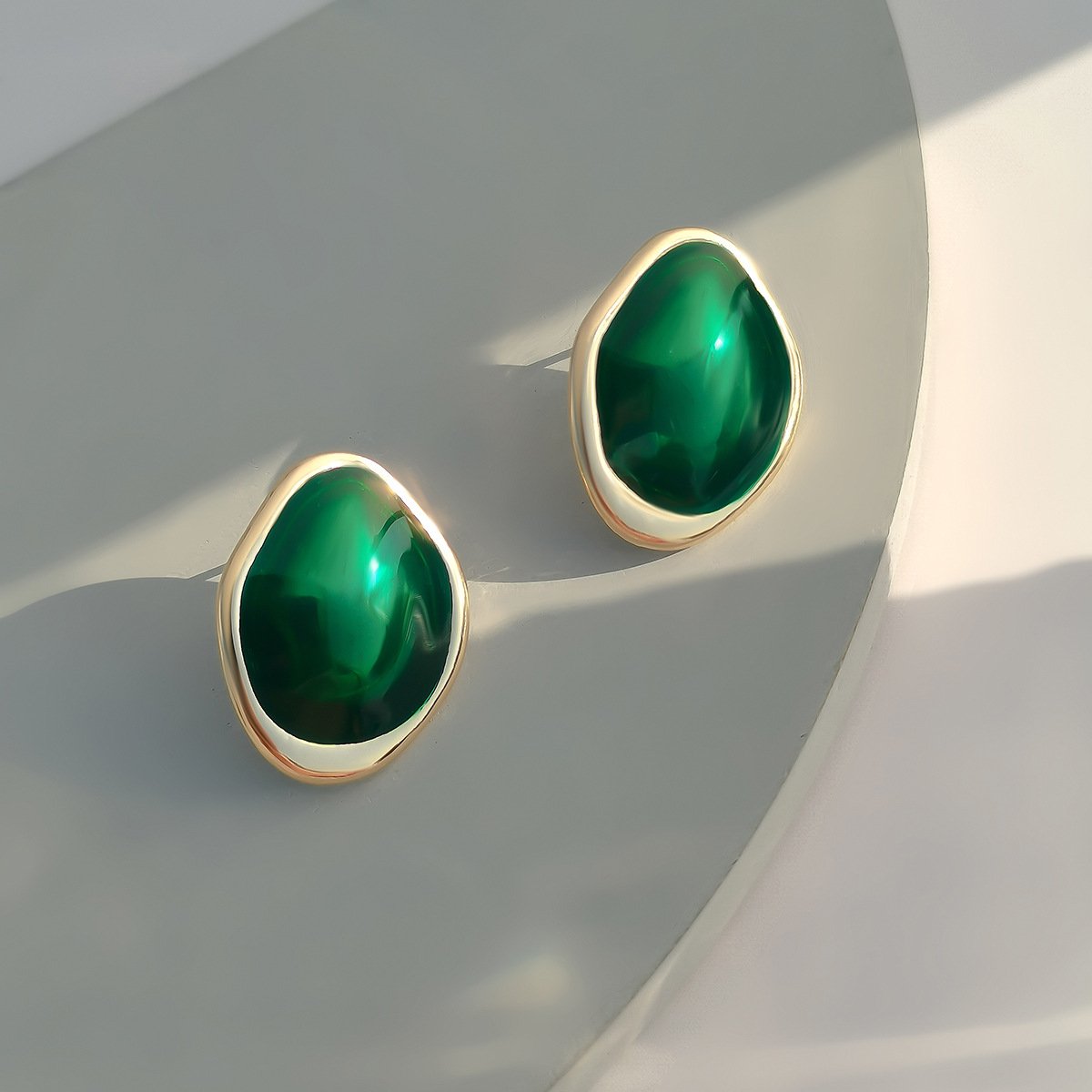 Jewelry Temperament Xiaoxiang Geometric Pearl Earrings Female Niche Indifferent Alien Oil Drop Earrings