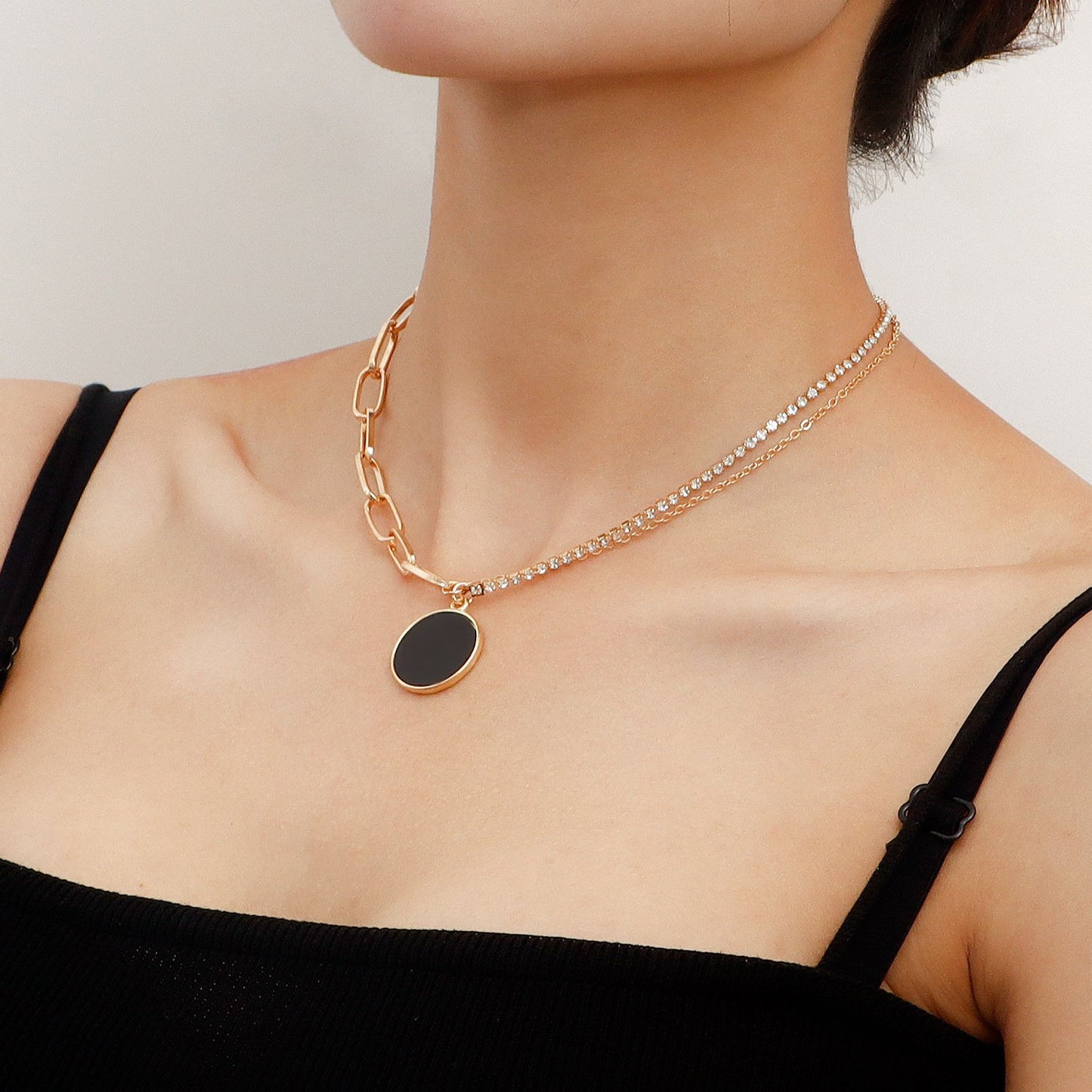 Jewelry trendy stitching claw diamond chain sweater chain accessories geometric round black mother-of-pearl pendant necklace