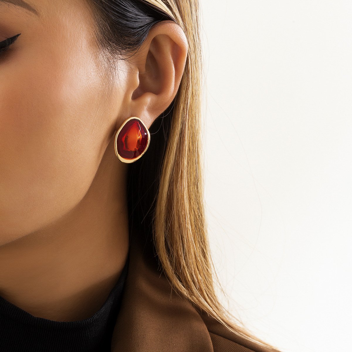 Jewelry Temperament Xiaoxiang Geometric Pearl Earrings Female Niche Indifferent Alien Oil Drop Earrings
