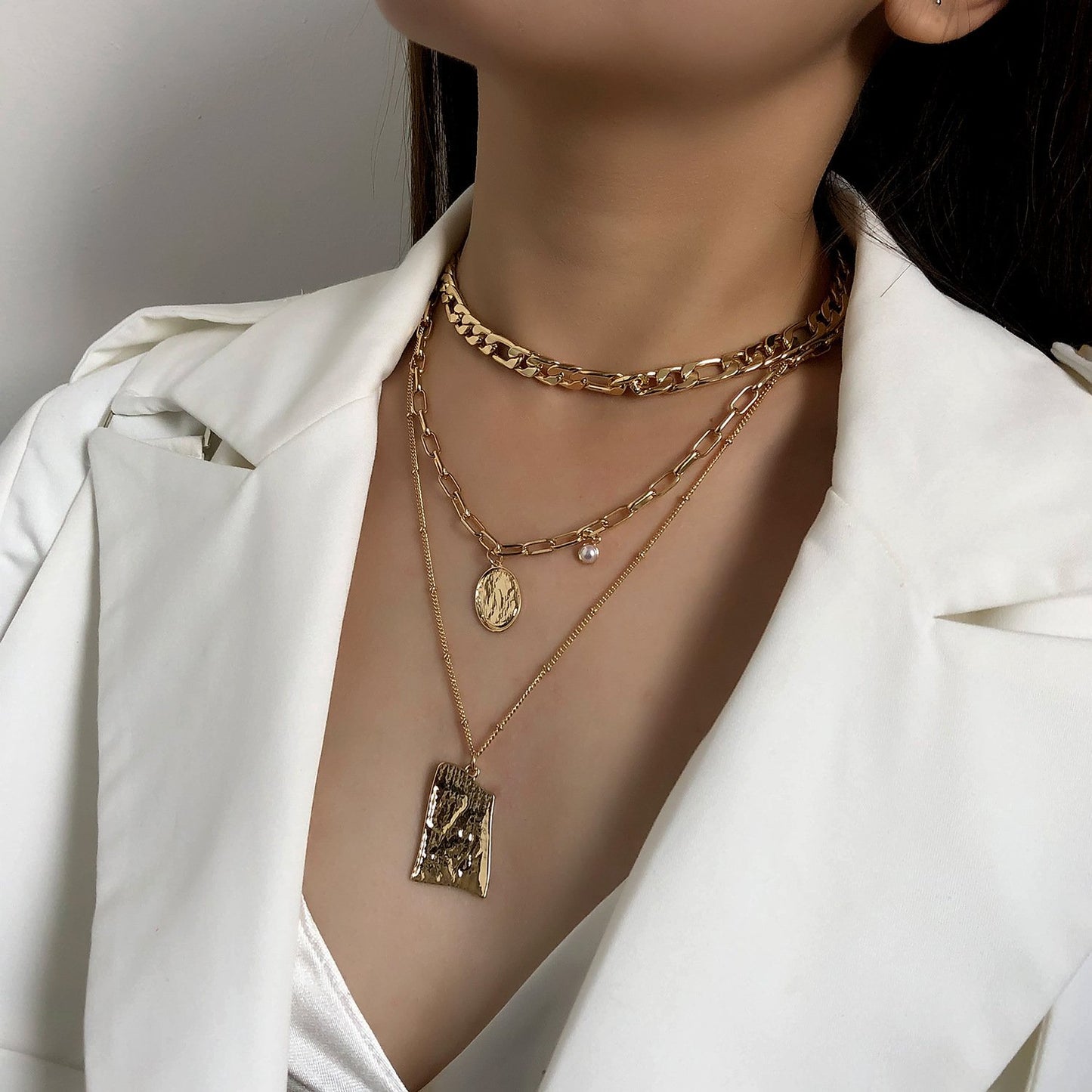 Fashion Portrait Embossed Necklace Couple Hug Pendant Necklace Hip Hop Multilayer Metal Chain Clavicle Chain