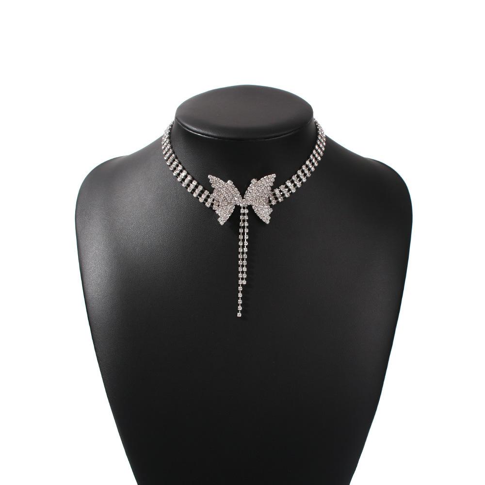 N1592 Fairy Butterfly Claw Chain Necklace Minority Simple Rhinestone Necklace Sexy Elegant Necklace Female