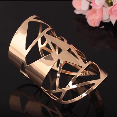 New Year Jewelry Fashion Exaggerated Irregular Hollow Graphic Metal Bracelet Bracelet