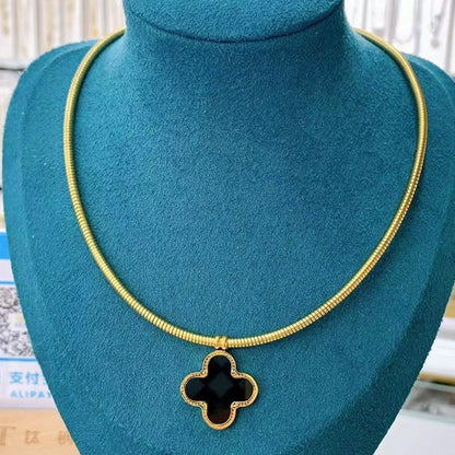 Niche design girl titanium steel lucky four-leaf clover necklace fashion high-quality black and white double-sided four-leaf clover necklace