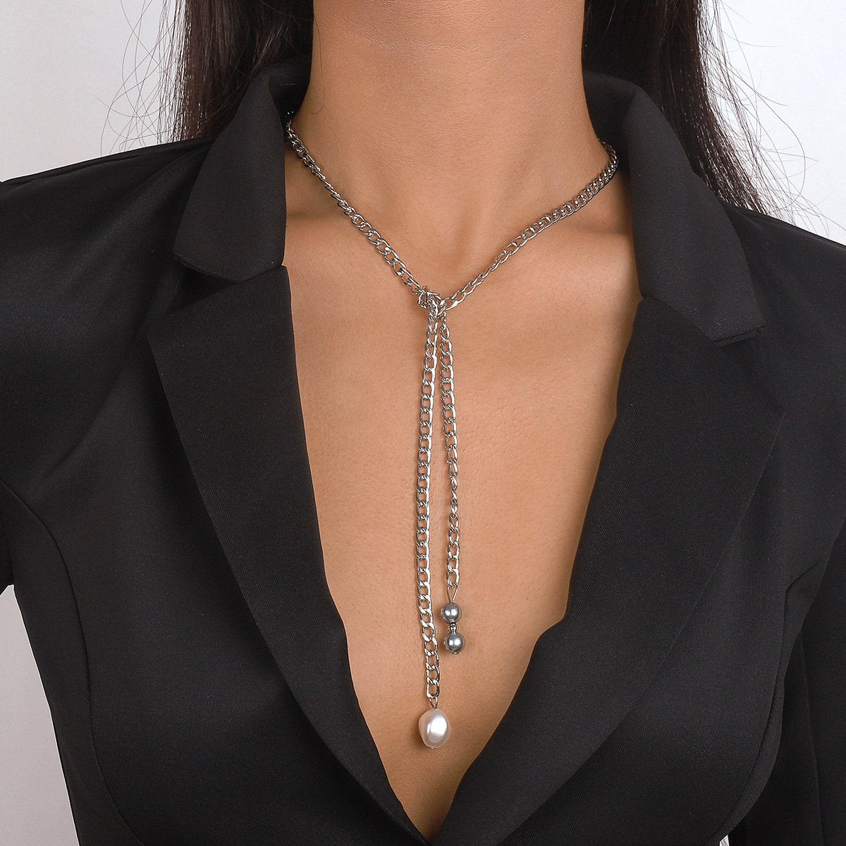 N1571 Gentle and fragrant personality necklace Cuban chain single-layer necklace elegant long pearl back decoration