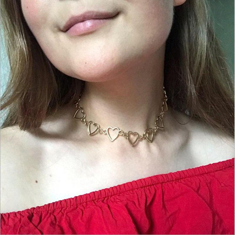 Necklace Jewelry Retro Alloy Hollow Peach Heart Necklace Necklace Personality Simple Necklace Clavicle Chain Female