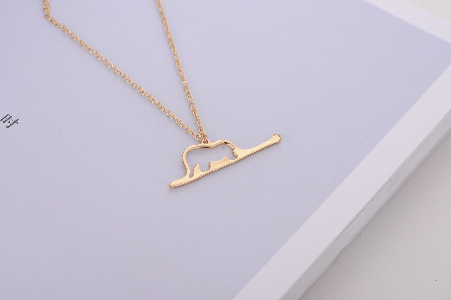 Jewelry Fashion Snake Belly Elephant Pendant Necklace Lucky Elephant Cutout Pendant