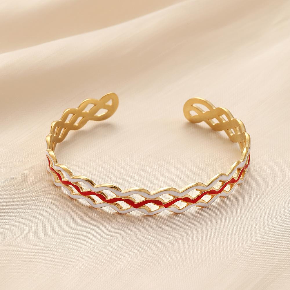 Original design niche stainless steel drop oil hollow wave adjustable bracelet women's titanium steel bracelet