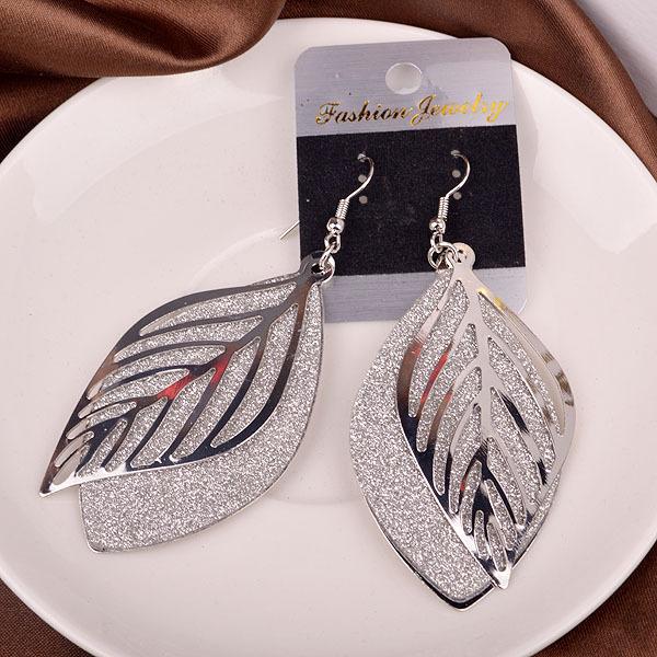 Casual Elements Multi-level Hollow Leaf Frosted Earrings High Quality Ladies Earrings Accessories