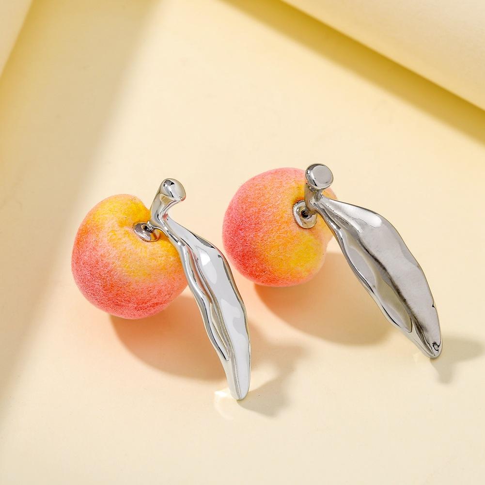 Fashion Peach Yang Mi same style earrings pink and tender fruit peach girl earrings Chunna jewelry