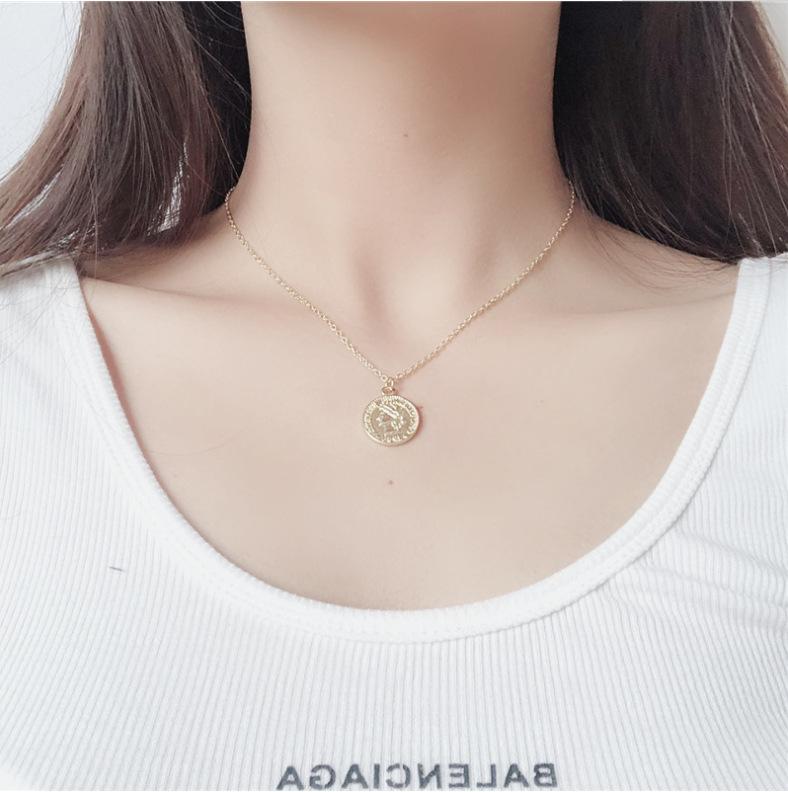 Fun Retro Portrait Gold Coin Necklace Sweater Chain Temperament Simple Design Sense Street Clavicle Chain Female