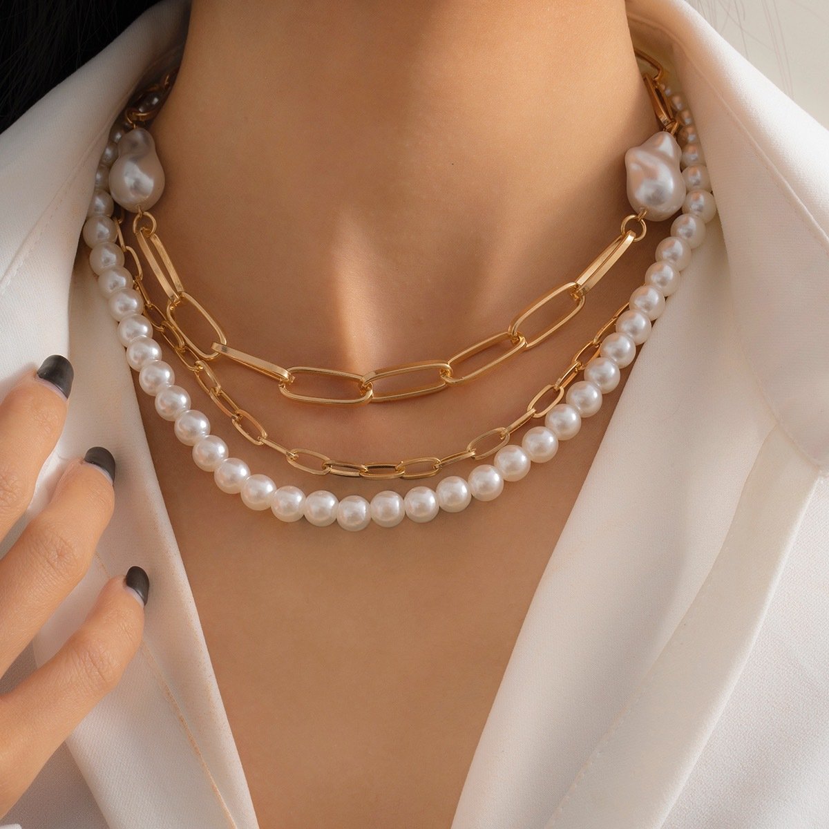 Jewelry Temperament Baroque Shaped Imitation Pearl Necklace Retro Hip Hop Geometric Chain Necklace Female