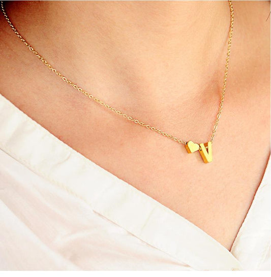 Fashion Jewelry Simple Peach Heart Shaped Letter Necklace Temperament Versatile Letter Love Clavicle Chain Necklace