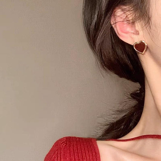 S925 Silver Needle Wine Red Love Drip Oil Earrings Women's Autumn and Winter Fashionable Temperament High-end New Year's Small Earrings
