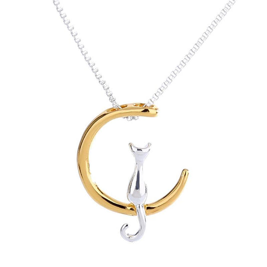 Simple Temperament Cute Moon Cat Necklace Exquisite Animal Pendant Clavicle Chain Jewelry