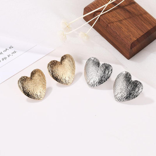 Trendy Heart Earrings Exaggerated Atmosphere Metal Frosted Retro Earrings Fashion Hipster Jewelry