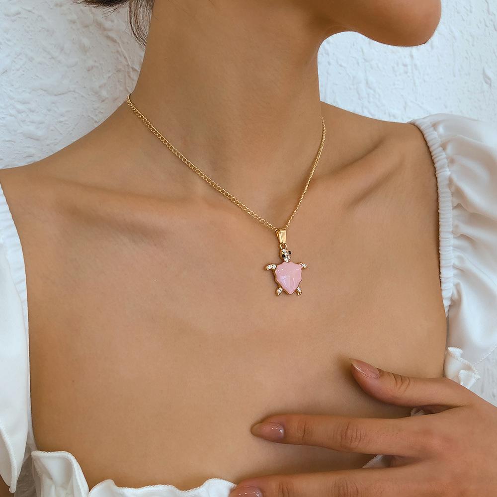 N9816 Geometric Necklace Female Cute Funny Small Turtle Micro-inlaid Pendant Necklace Design Creative Necklace