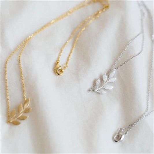 Classic Necklace Leaf Pendant Necklace Women's Multiple Leaf Necklace