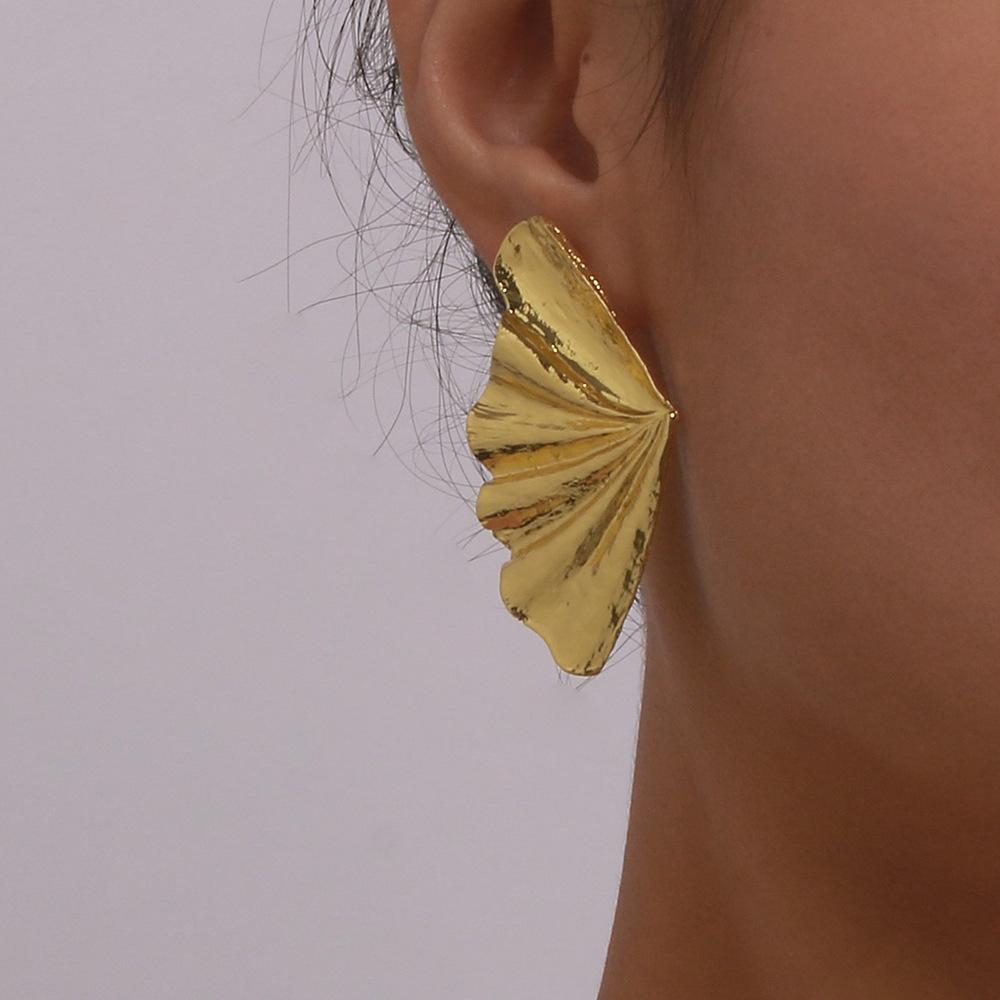 E1362 Jewelry Simple Alloy Maple Leaf Earrings Female Fan-shaped Personality Design Fashion Earrings