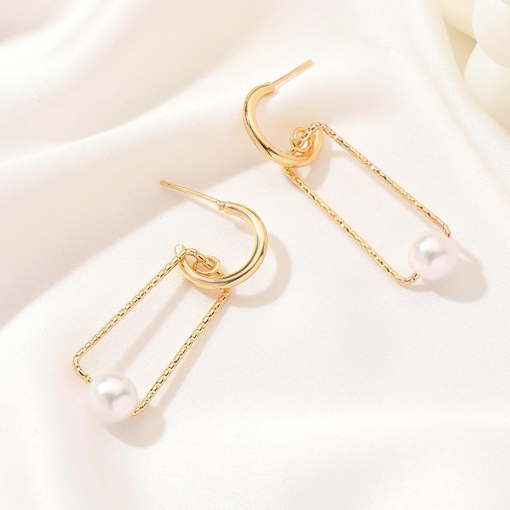 Fashion celebrity pearl geometric earrings niche light luxury hollowed out rectangular earrings retro art earrings